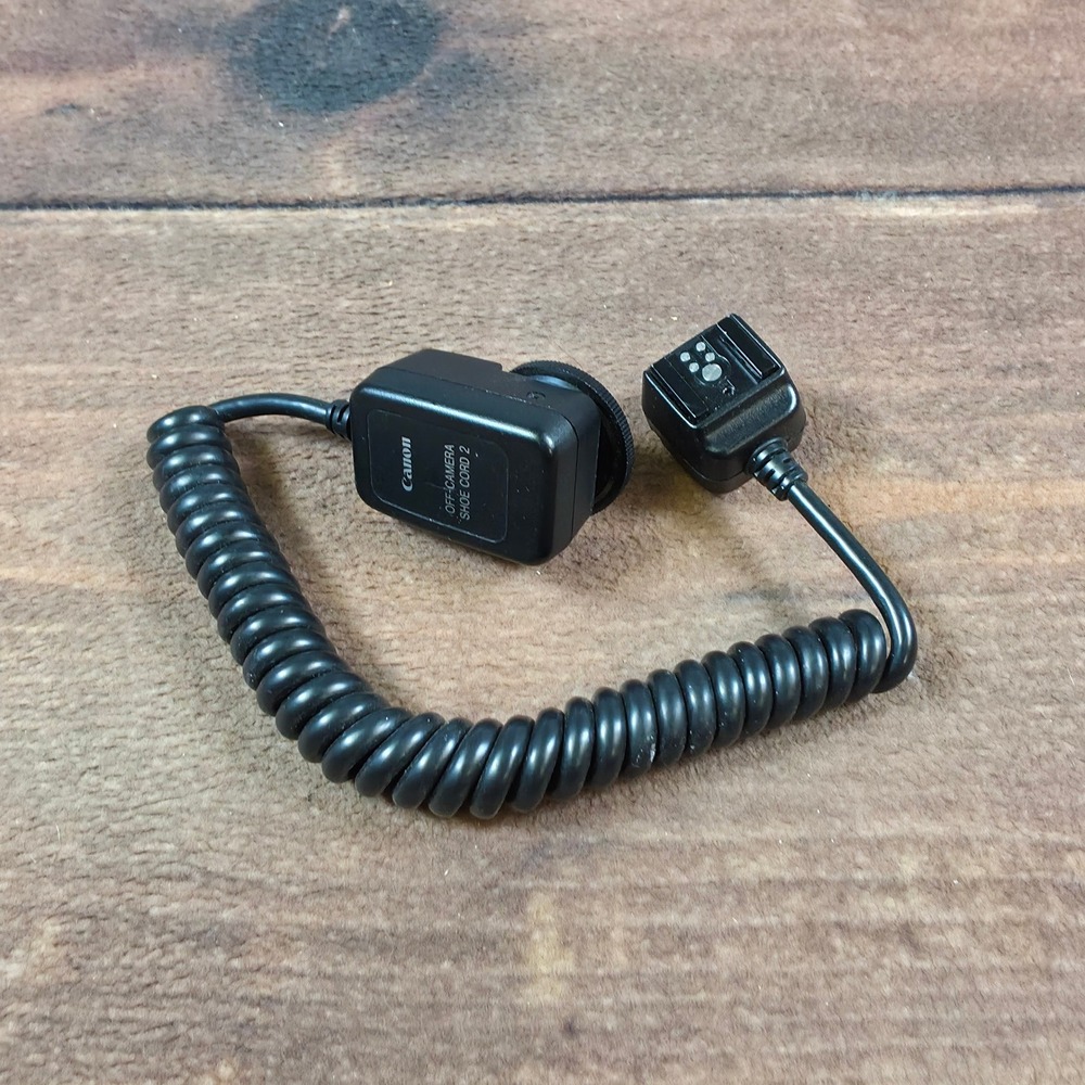 Canon Off-Camera Shoe Cord 2 OS Adult OS Black Good Coiled TTL Flash Sync Cable